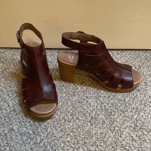 Dansko heeled clogs, dark red leather, size 40 (US 10), barely worn